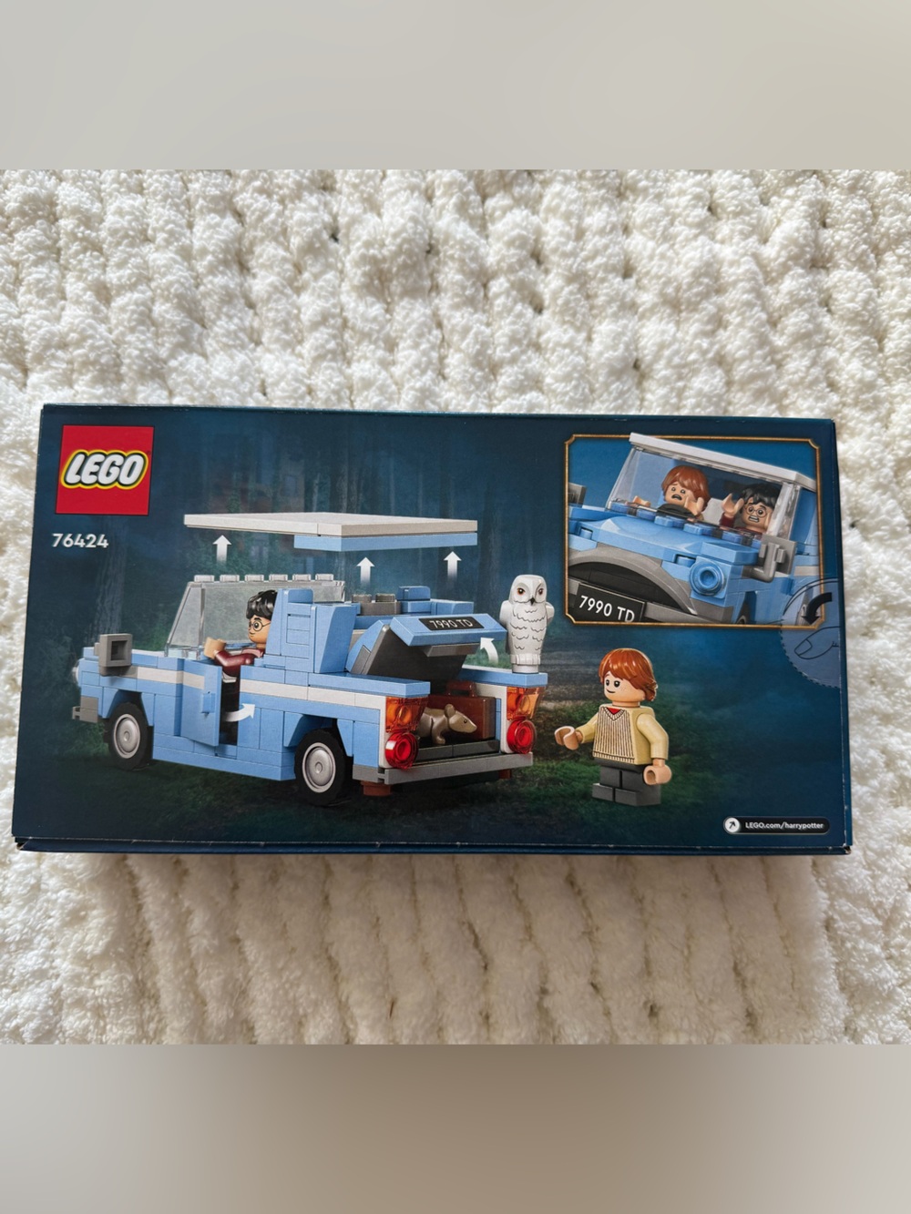 Lego Harry Potter Light Blue Flying Ford Anglia Building Set - Picture 6 of 7